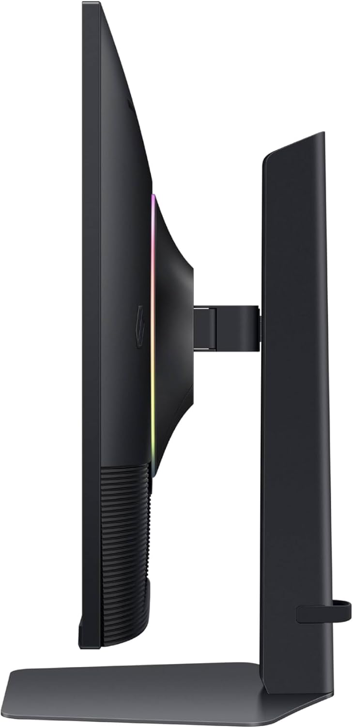 Samsung 32' Odyssey G7 (G70D) 4K UHD IPS 144Hz 1ms(GtG) Smart Gaming Monitor, G-Sync Compatible, AMD Freesync Premium, Vivid Colors, Adjustable Stand, Black Equalizer, LS32DG702ENXZA