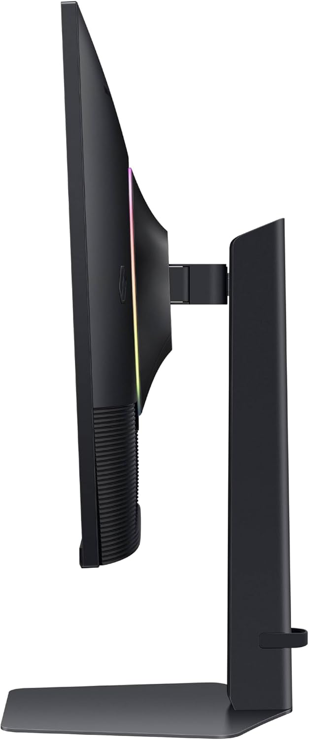 Samsung 32' Odyssey G7 (G70D) 4K UHD IPS 144Hz 1ms(GtG) Smart Gaming Monitor, G-Sync Compatible, AMD Freesync Premium, Vivid Colors, Adjustable Stand, Black Equalizer, LS32DG702ENXZA