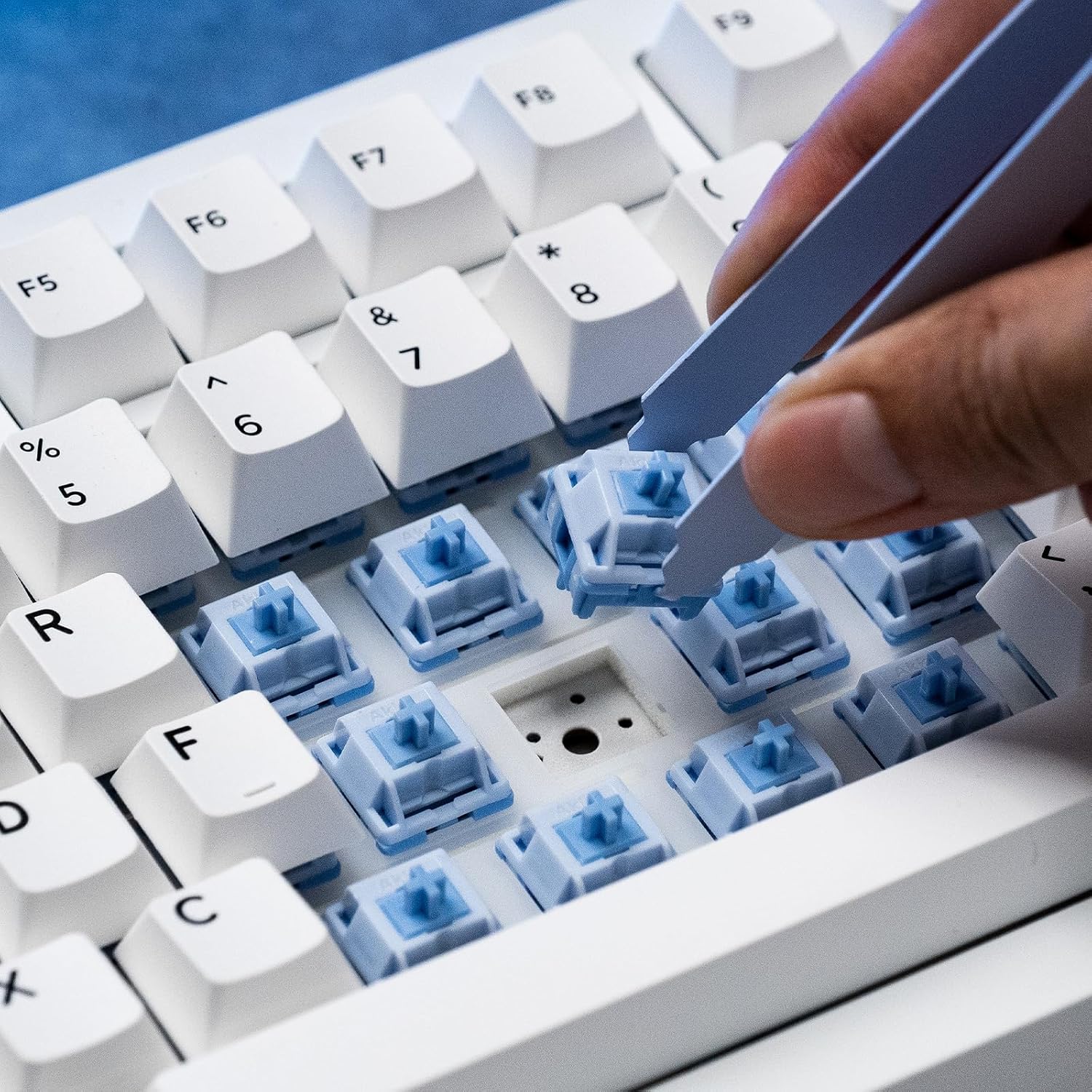 MONSGEEK M1 V5 Aluminum Mechanical Keyboard 75% Quick Release Gaming Keyboard Black on White with Knob 8000 mAh RGB Hot-swappable Pre-lubed Mirror Switch