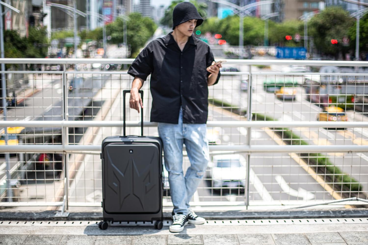 Acer Predator Street-Style Luggage 25-Inch Luggage Bag | Silent Dual-Row Wheels | Front-Opening Design | Large Storage Compartments | TSA Approved Lock | Matte Gray