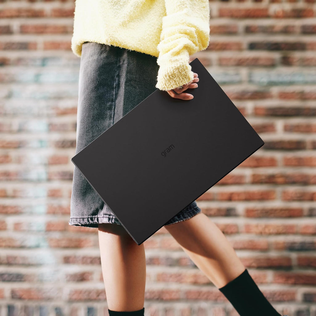 LG gram Pro 17-inch Lightweight Laptop Computer, Intel Evo Edition Powered by Intel Core Ultra9 285H Processor, NVIDIA RTX5050, Windows 11 Home, 32GB RAM, 2TB SSD, Black