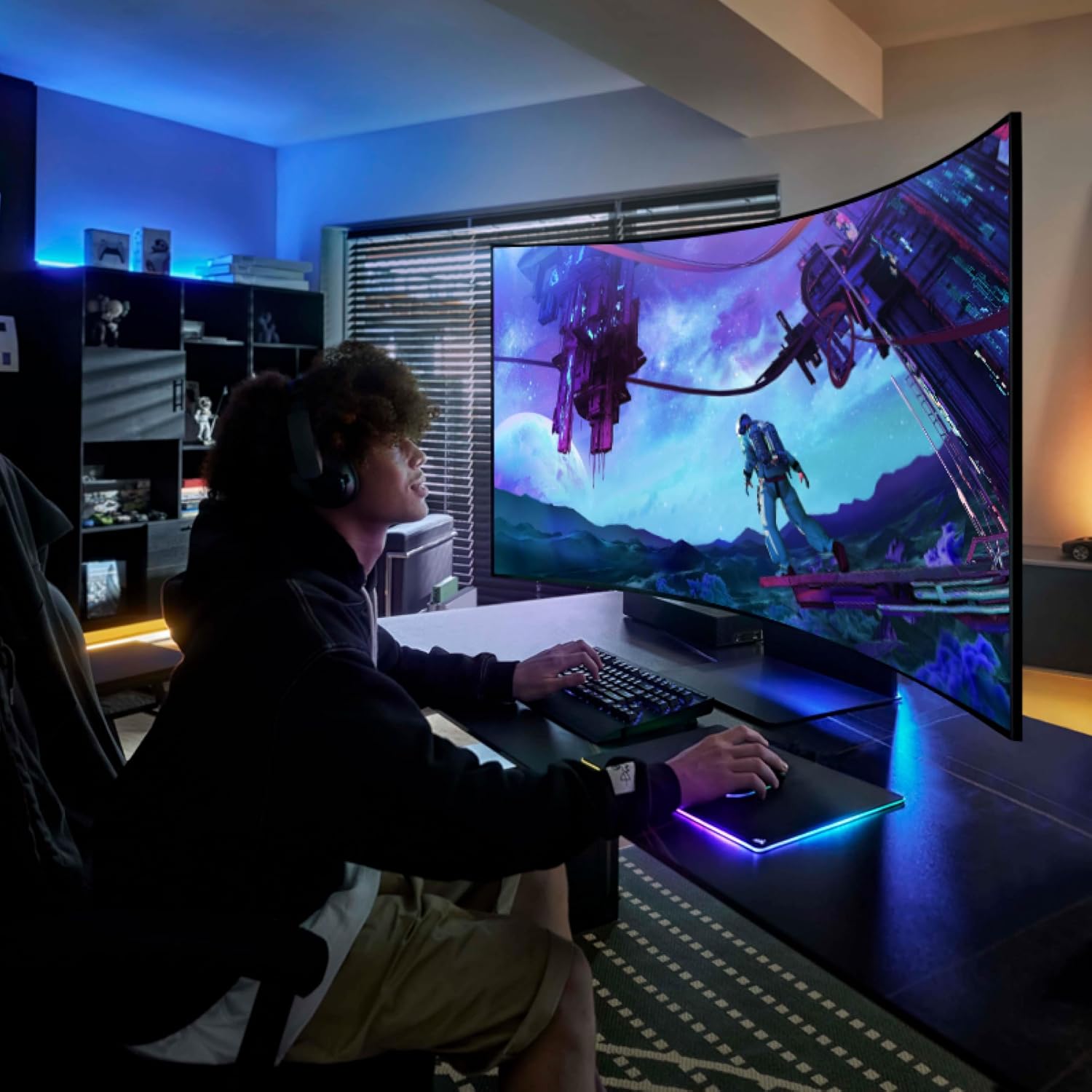 Samsung 55' Odyssey Ark 2nd Gen 4K UHD 1000R Curved Gaming Monitor, 165Hz, 1ms, 4 Input Multi View, Quantum Mini-LED, AMD FreeSync Premium Pro, HDR 10+, Height Adjustable Screen, LS55CG970NNXGO