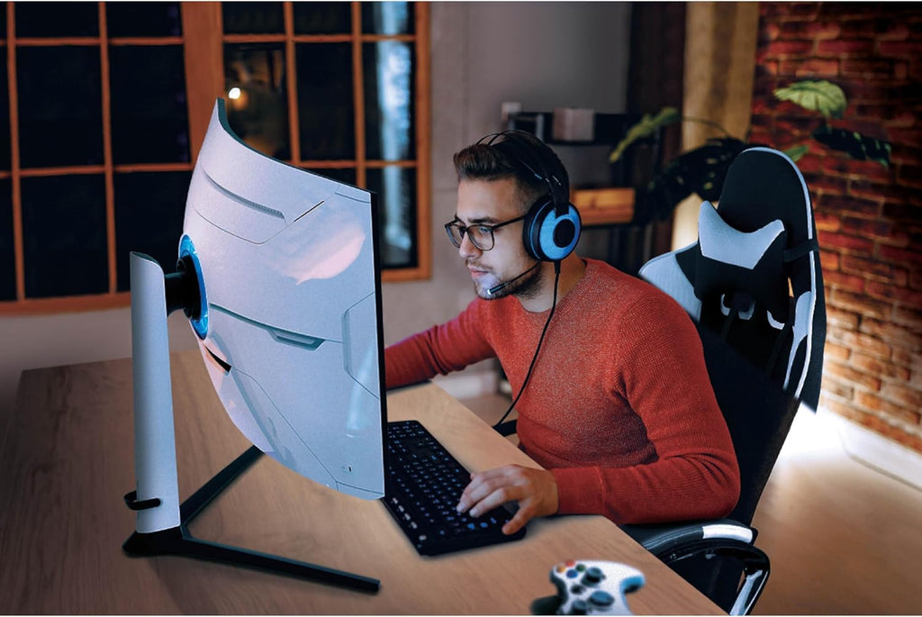Samsung 32' Odyssey Neo G8 (G85NB) 4K UHD 240Hz 1ms G-Sync 1000R Curved Gaming Monitor, Quantum HDR2000, AMD FreeSync Premium Pro, Matte Display, DisplayPort, Black & White, LS32BG852NNXGO