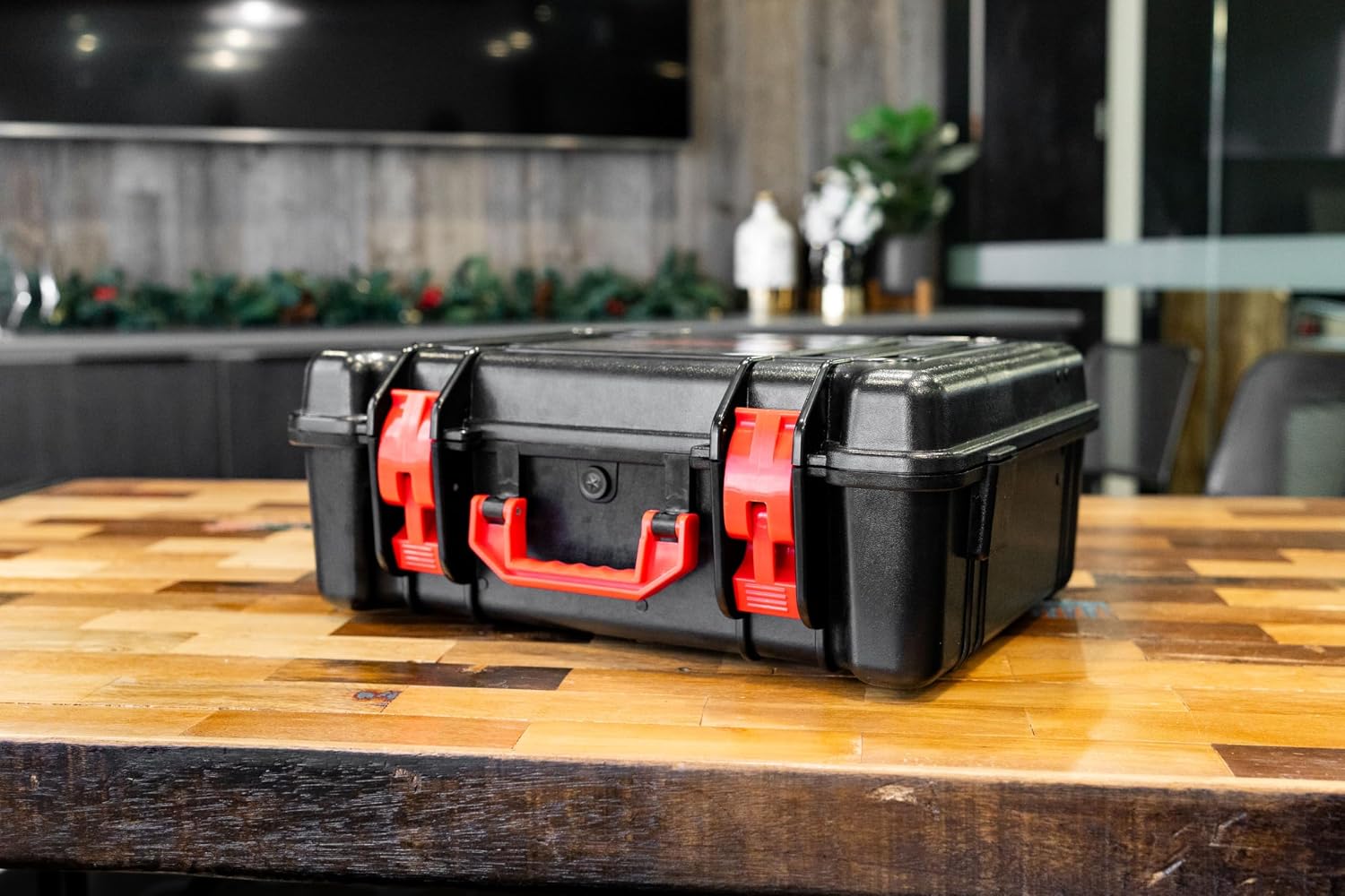 ARMORR GAMERSBOX Portable Gaming Monitor - 21.5' FHD IPS Display (max. 75Hz, FreeSync), Tough IP65 Hard Shell Case, Compatible with PS4/PS5 Xbox, HDMI Cable, Wheeled Trolley & VESA Stand