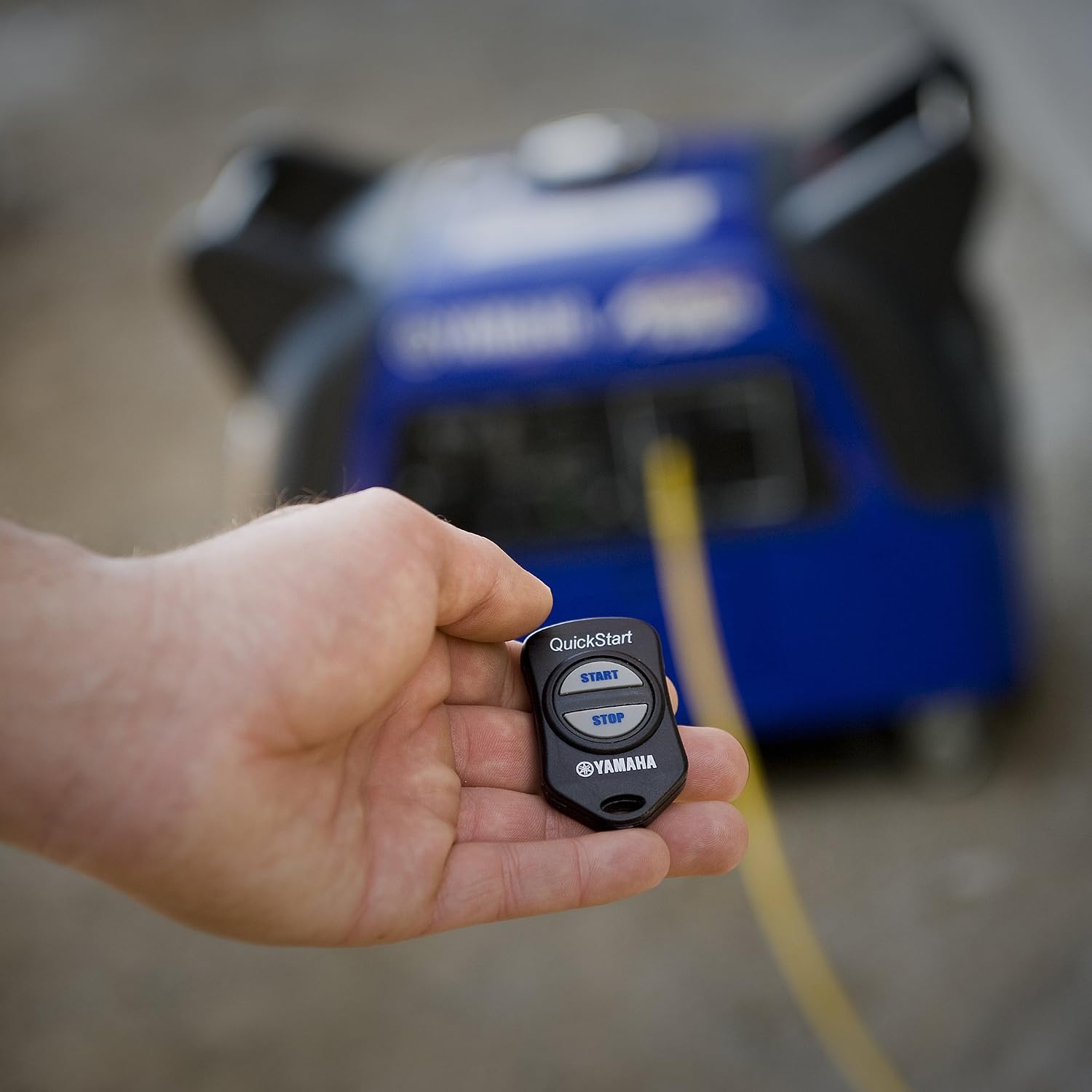 Yamaha EF3000iSEB, 2800 Running Watts/3500 Starting Watts, Gas Powered Portable Inverter